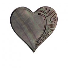 Forma de corao em Madreprola do Tahiti gravado - 26 x 26 mm